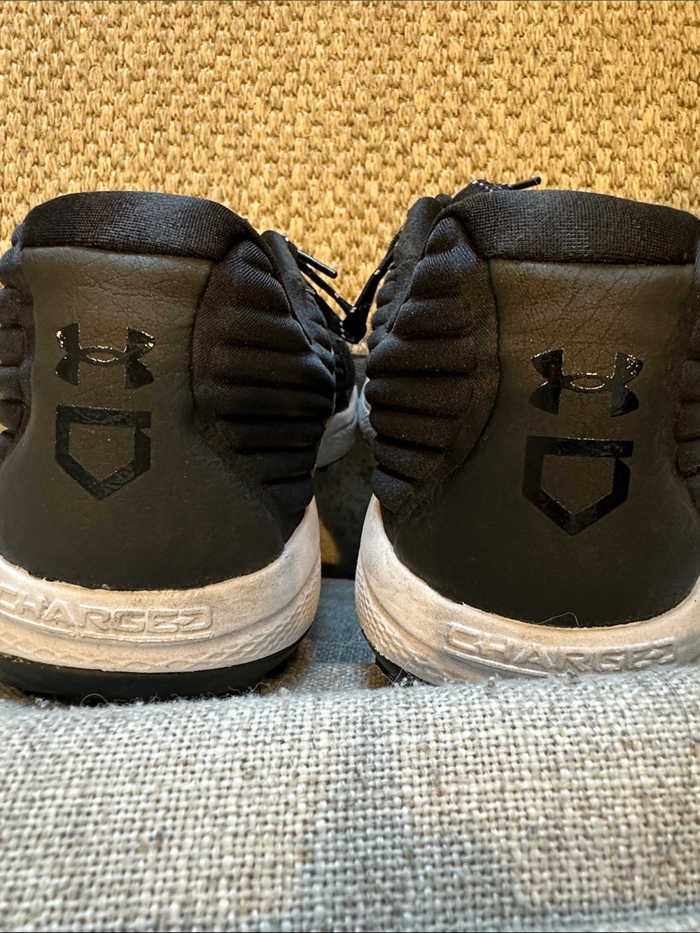Under Armour Black Baseball Turf shoes - Picture 3 of 4